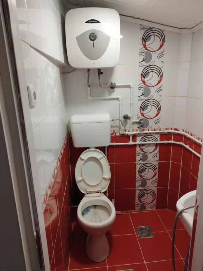 Small Apartment Private Bathroom Strong Wi-Fi Belgrad Exterior foto