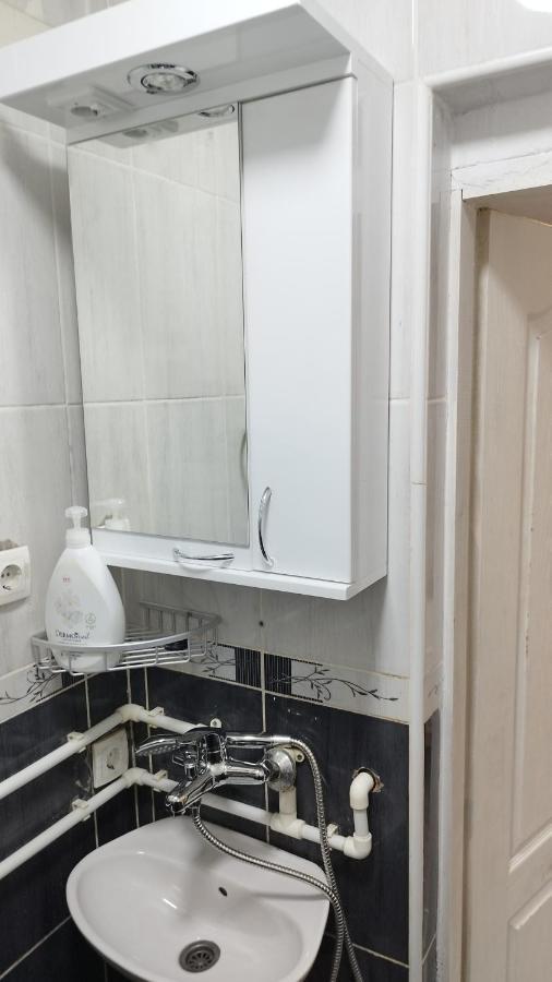 Small Apartment Private Bathroom Strong Wi-Fi Belgrad Exterior foto