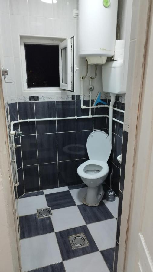 Small Apartment Private Bathroom Strong Wi-Fi Belgrad Exterior foto